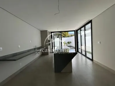Casa de Condomínio com 3 Quartos à venda, 216m² no Laranjeiras, Uberlândia