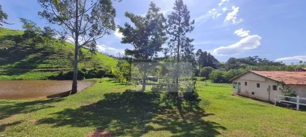 Fazenda/Sítio com 3 Quartos à venda, 150m² no Parque Residencial Alvorada, Caçapava