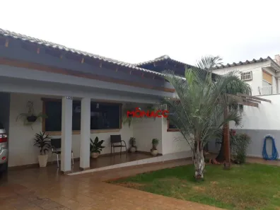 Casa com 6 Quartos à venda, 340m² no Caravelle, Londrina