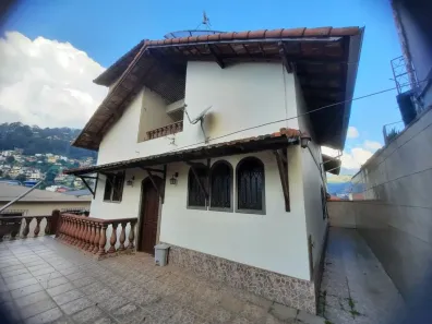 Casa com 4 Quartos para venda ou aluguel, 209m² no Cascatinha, Petrópolis
