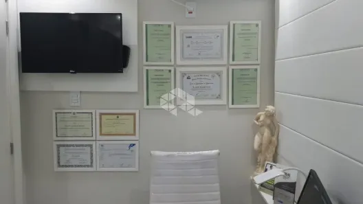 Sala Comercial à venda, 32m² no Independência, Porto Alegre
