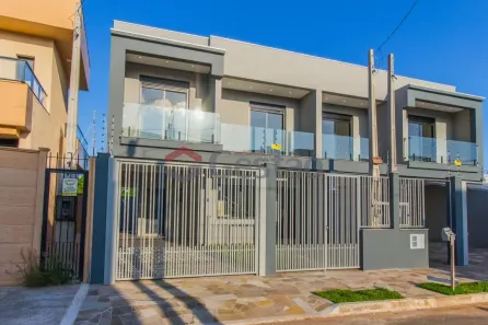 Sobrado com 3 Quartos à venda, 141m² no Estância Velha, Canoas