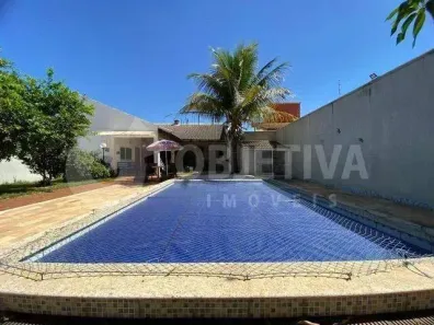 Casa com 8 Quartos à venda, 562m² no Morada da Colina, Uberlândia