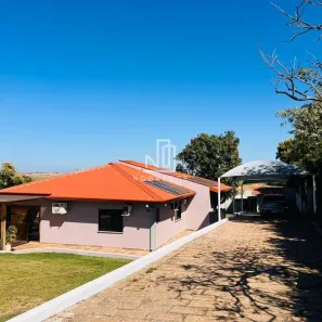 Fazenda/Sítio com 3 Quartos à venda, 200m² no Vale das Laranjeiras, Indaiatuba