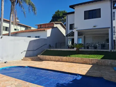 Casa com 4 Quartos à venda, 225m² no Jardim Paraíso, Botucatu