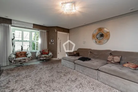 Casa com 6 Quartos à venda, 270m² no Vila Bertioga, São Paulo