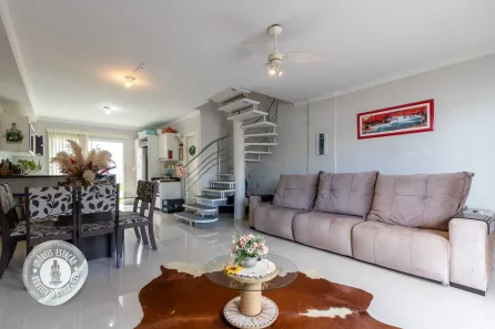 Sobrado com 3 Quartos à venda, 107m² no Fortaleza Alta, Blumenau
