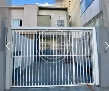 Imóvel Comercial com 3 Quartos à venda, 122m² no Centro, Marília