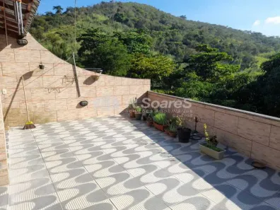 Sobrado com 4 Quartos à venda, 250m² no Jardim Sulacap, Rio de Janeiro