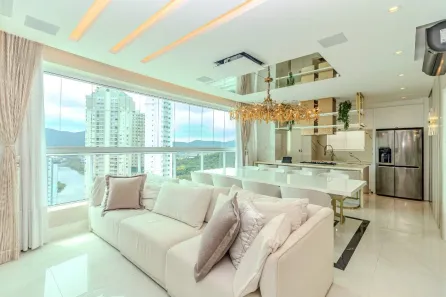 Cobertura com 4 Quartos para alugar, 230m² no Centro, Balneário Camboriú