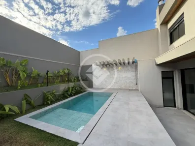 Casa de Condomínio com 3 Quartos à venda, 225m² no Granja Marileusa, Uberlândia
