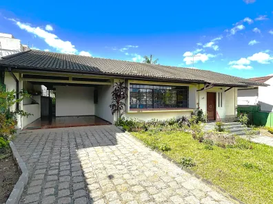 Casa com 9 Quartos à venda, 462m² no Bom Retiro, Curitiba