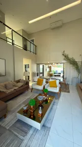 Casa de Condomínio com 4 Quartos para alugar, 250m² no Uruguai, Teresina