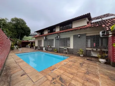 Casa com 6 Quartos para alugar, 462m² no São Francisco, Niterói