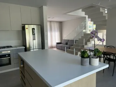 Casa de Condomínio com 3 Quartos à venda, 226m² no Vargem Pequena, Florianópolis