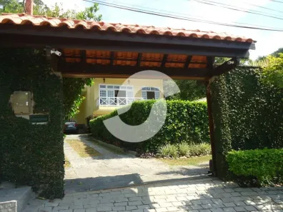 Casa com 5 Quartos à venda, 600m² no Pendotiba, Niterói