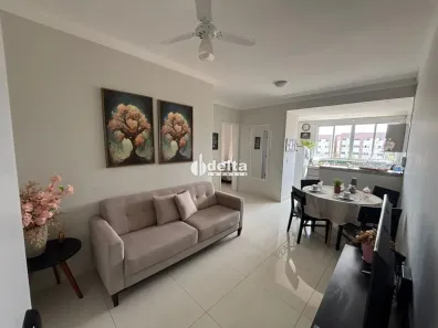 Apartamento com 2 Quartos para alugar, 65m² no Segismundo Pereira, Uberlândia