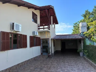 Casa com 3 Quartos à venda, 240m² no Barreiros, São José