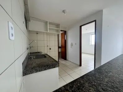 Apartamento com 2 Quartos para alugar, 60m² no Itaperi, Fortaleza