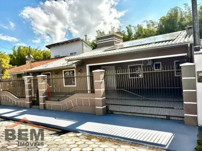 Casa com 2 Quartos para alugar, 90m² no Cordeiros, Itajaí