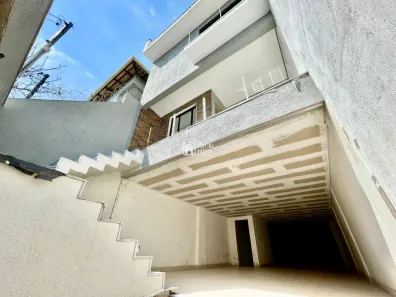 Casa com 3 Quartos à venda, 170m² no Cabral, Contagem