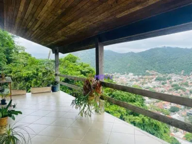 Casa com 3 Quartos à venda, 300m² no São Francisco, Niterói