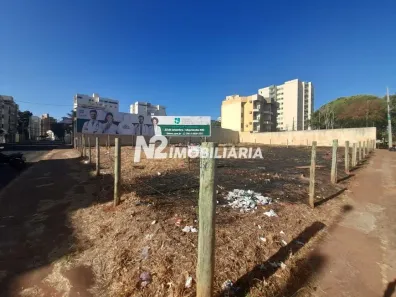 Lote/Terreno para alugar, 600m² no Santa Mônica, Uberlândia
