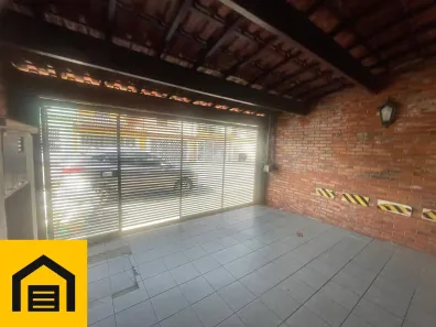 Sobrado com 4 Quartos para alugar, 191m² no Parque Marajoara, Santo André