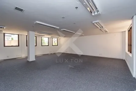 Sala Comercial para alugar, 144m² no Rio Branco, Porto Alegre