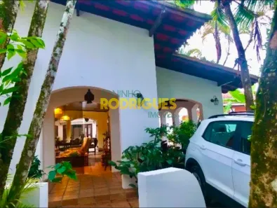 Casa com 5 Quartos à venda, 250m² no Jardim Virgínia, Guarujá