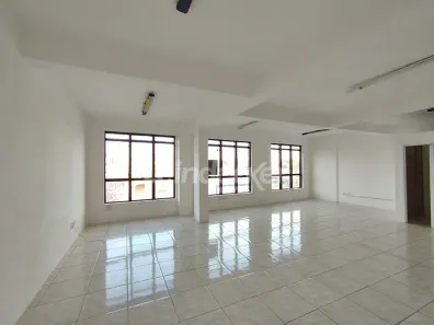 Sala Comercial para alugar, 76m² no Vila Jardim, Porto Alegre