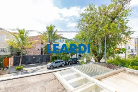 Casa com 4 Quartos à venda, 390m² no Vila Ipojuca, São Paulo