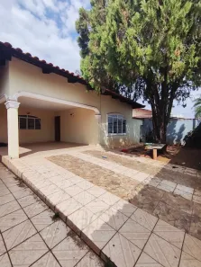 Casa com 4 Quartos para alugar, 300m² no Jardim América, Goiânia