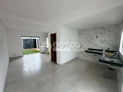 Casa com 3 Quartos à venda, 77m² no Novo Mundo, Uberlândia