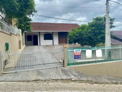 Casa com 3 Quartos à venda, 180m² no Água Verde, Blumenau