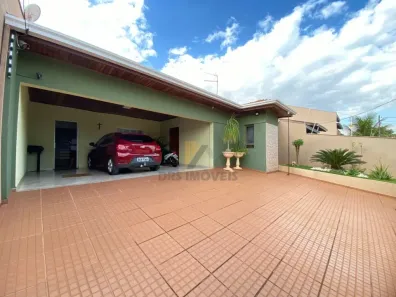 Casa com 4 Quartos à venda, 181m² no Califórnia, Londrina