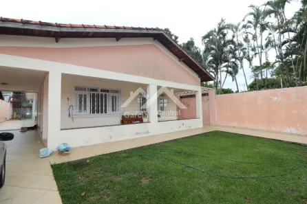 Casa com 4 Quartos à venda, 237m² no Centro, Peruíbe