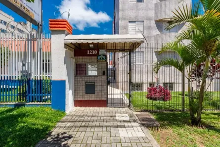 Apartamento com 2 Quartos para alugar, 77m² no Água Verde, Curitiba