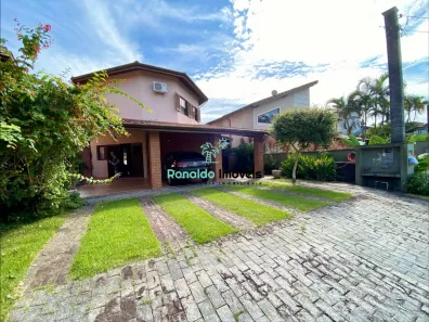 Casa de Condomínio com 3 Quartos à venda, 235m² no Centro, Bertioga