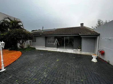 Casa com 3 Quartos para alugar, 290m² no Universitário, Cascavel