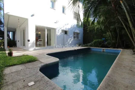 Casa com 3 Quartos à venda, 375m² no Boa Vista, Porto Alegre