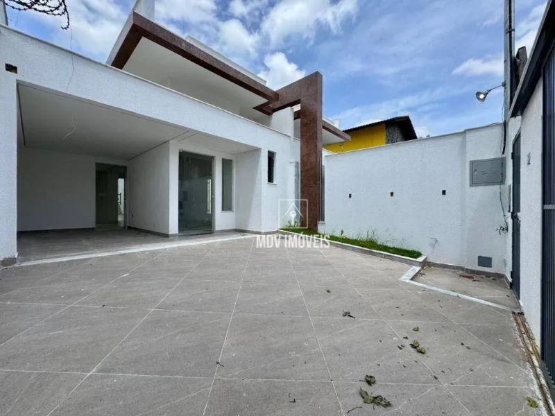 Casa com 3 quartos — Copacabana, Belo Horizonte