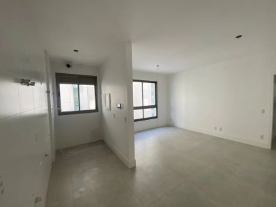 Apartamento com 2 Quartos à venda, 64m² no Centro, Florianópolis