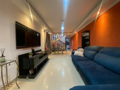 Sobrado com 4 Quartos à venda, 200m² no Cidade Patriarca, São Paulo
