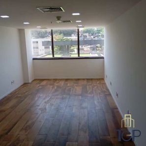Sala Comercial para venda ou aluguel, 28m² no Santo Cristo, Rio de Janeiro