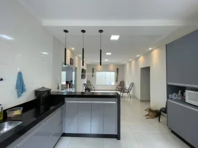 Casa com 3 Quartos à venda, 220m² no Parque do Mirante, Uberaba