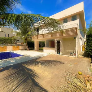 Casa de Condomínio com 4 Quartos para alugar, 550m² no Jacarecica, Maceió