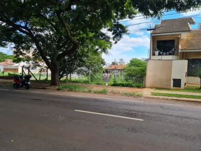 Lote/Terreno à venda, 450m² no Zona 08, Maringá
