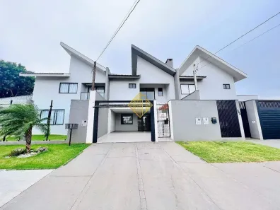 Sobrado com 3 Quartos à venda, 176m² no Jardim Gisela, Toledo