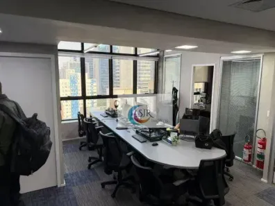 Sala Comercial para alugar, 200m² no Itaim Bibi, São Paulo